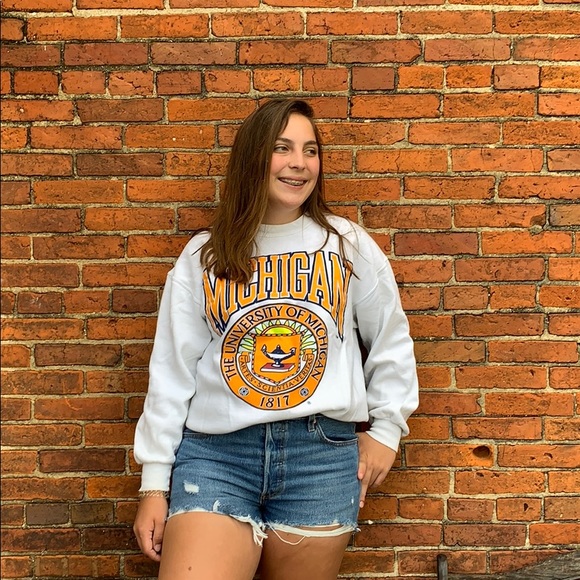 Vintage Sweaters - Vintage Sweatshirt